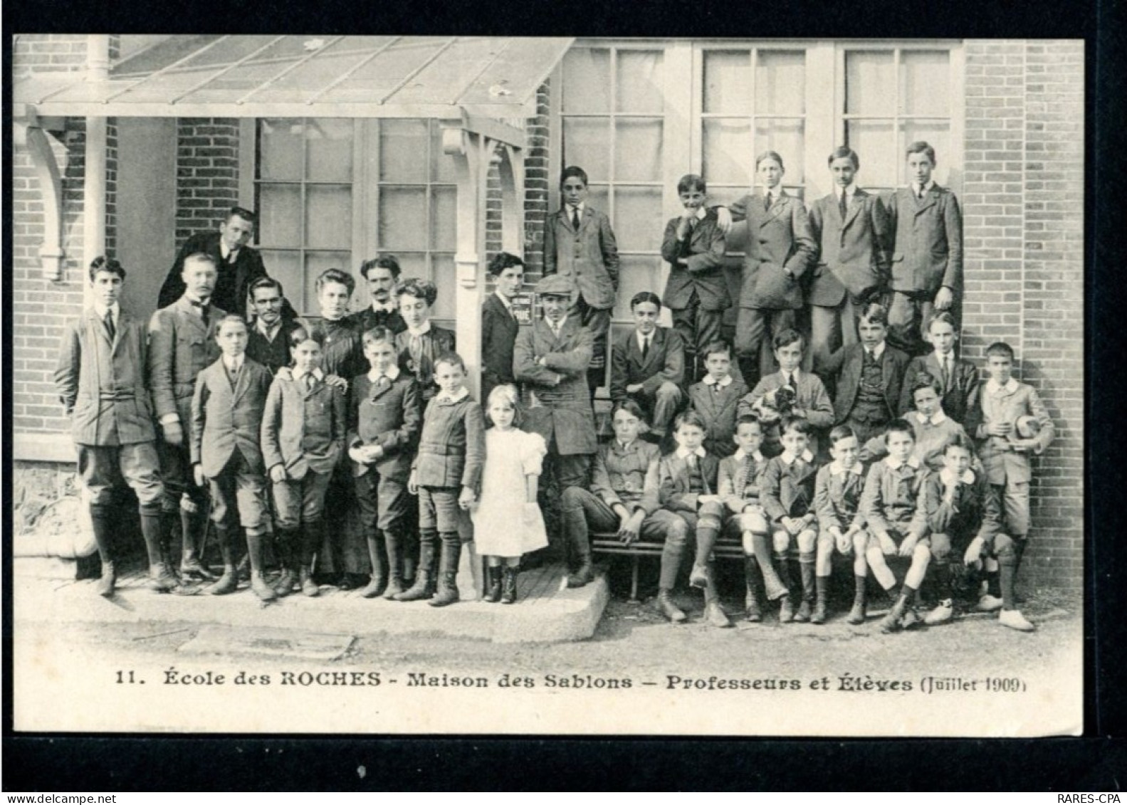 27 VERNEUIL SUR AVRE - ECOLE DES ROCHES - MAISON DES SABLONS - PROFESSEURS ET ELEVES (JUILLET 1909) - Verneuil-sur-Avre