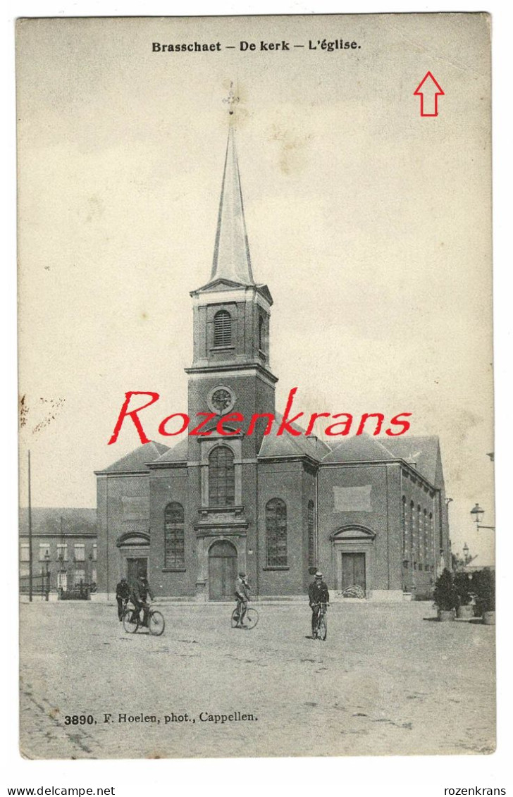 Brasschaet Brasschaat De Kerk Geanimeerd Met Fietsers Bredabaan L'Eglise Hoelen Cappellen 3890 - Brasschaat