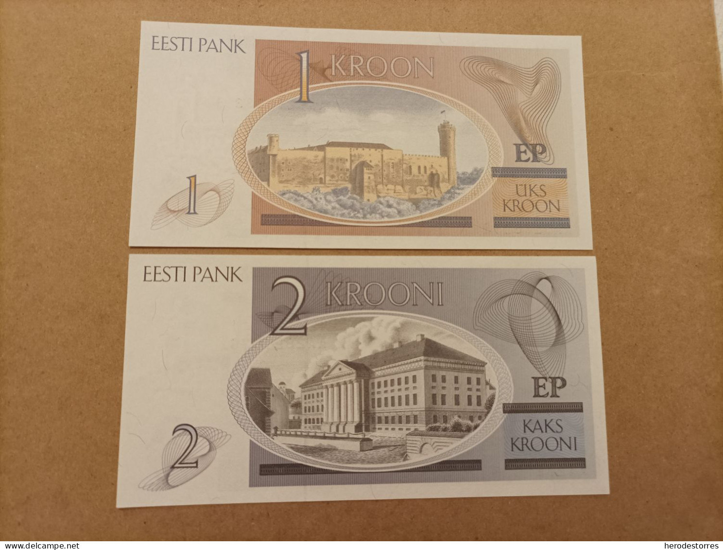 2 Billetes De Estonia De 1 Y 2 Krooni, Año 1992, Serie AA, UNC - Estonie
