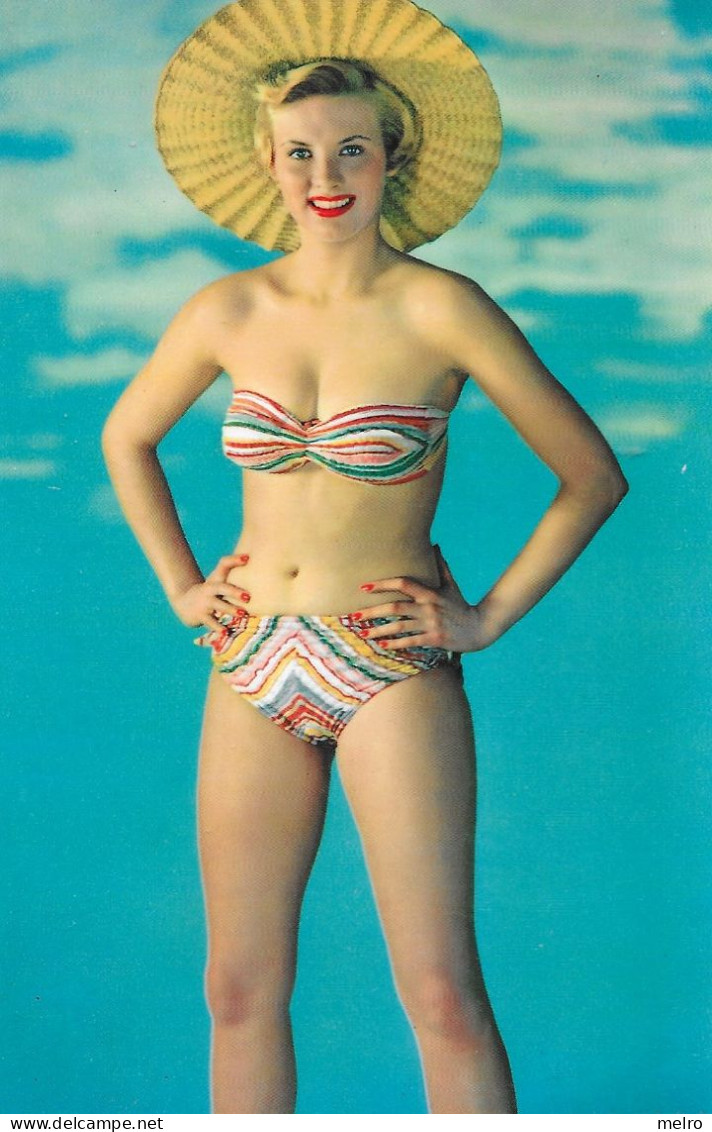 CPSM - Pin-Ups - Belle Fille En Bikini Avec Un Joli Chapeau. -  Beautiful Girl In Bikini With Cute Hat - Pin-Ups