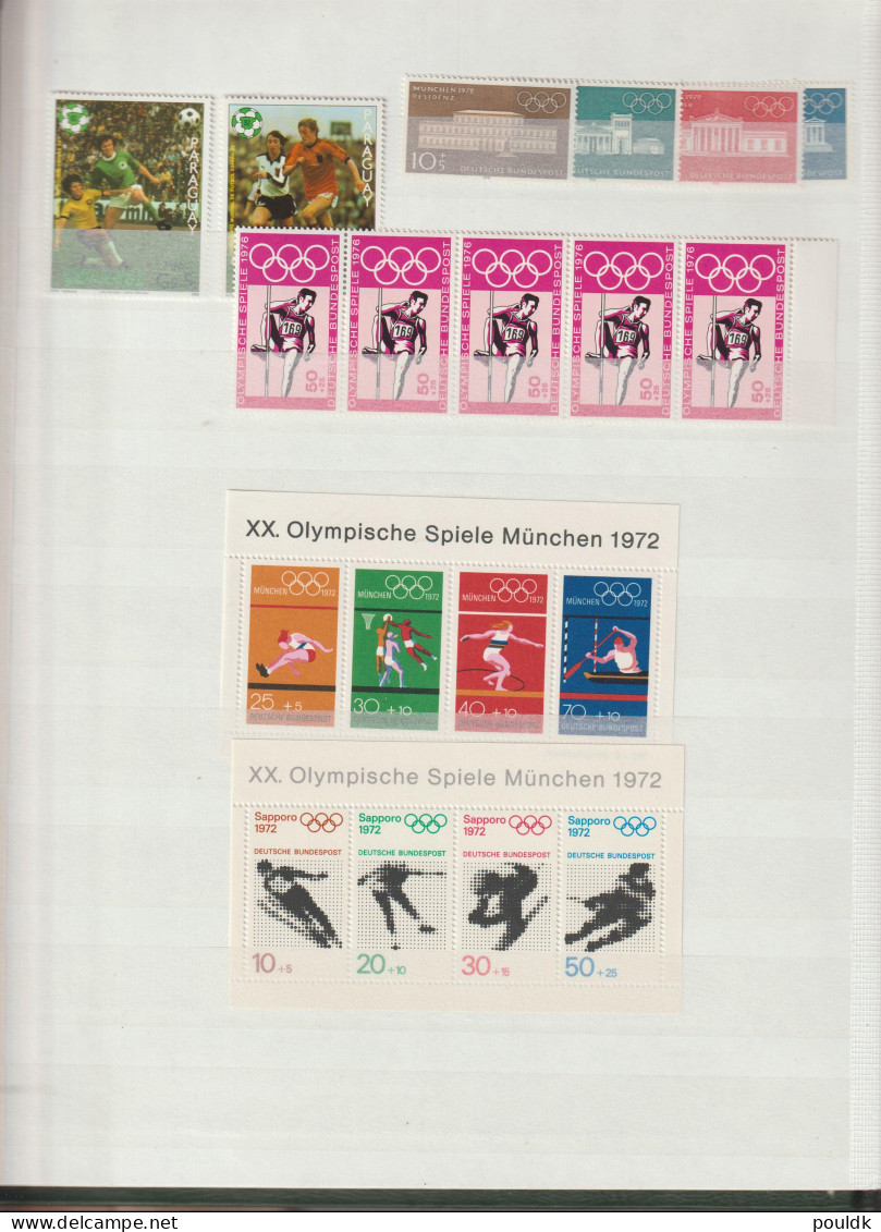 Collection of 25 souvenir sheets and many sets with many Olympic and Football topics - all MNH/**. Please read Sales