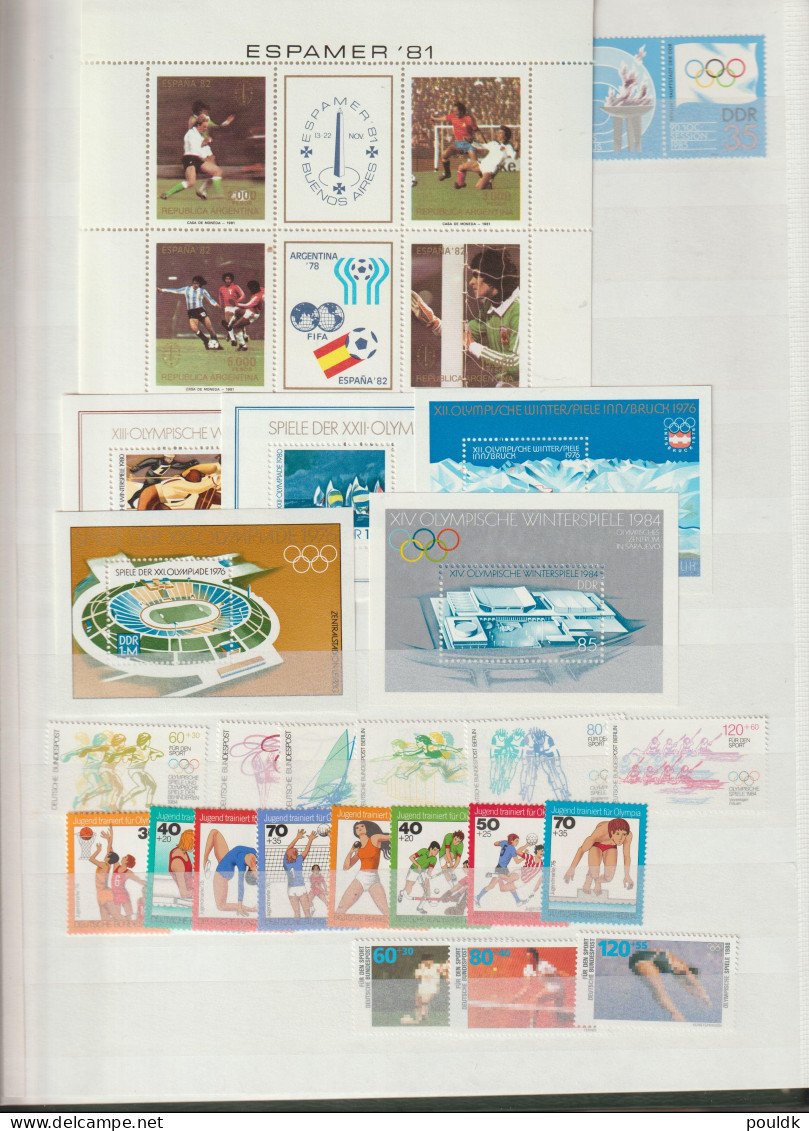 Collection of 25 souvenir sheets and many sets with many Olympic and Football topics - all MNH/**. Please read Sales