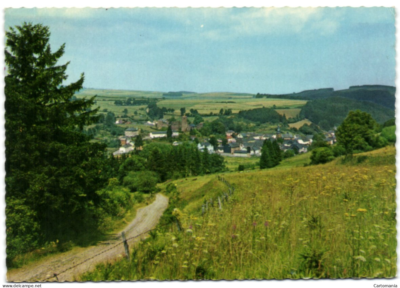 Burg Reuland - Panorama - Burg-Reuland