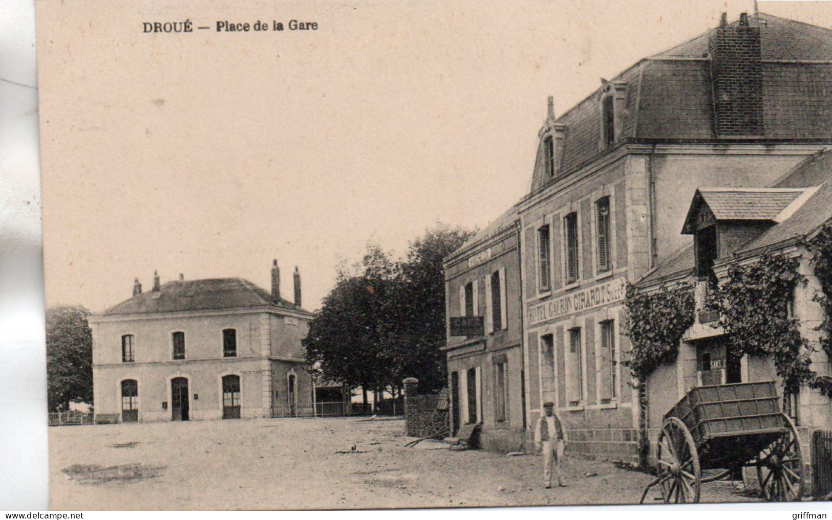 DROUE PLACE DE LA GARE TBE - Droue