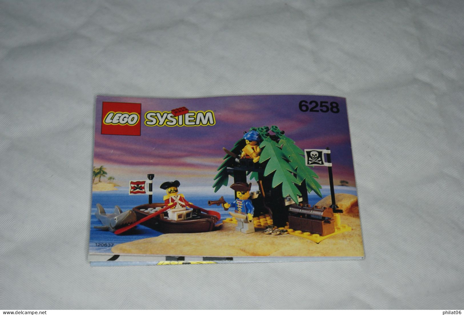 Ile Des Pirates Et Bateau 6258 (année 1992) Complet Avec Notice Sans Boite - Lego System