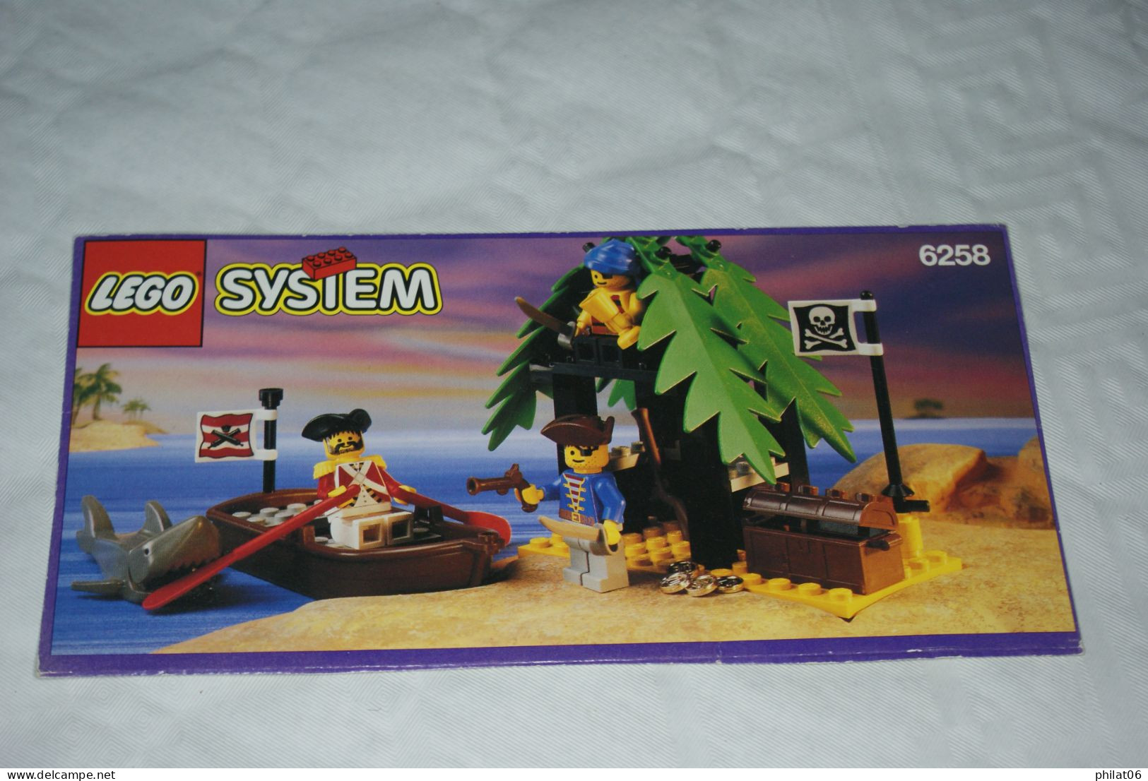 Ile Des Pirates Et Bateau 6258 (année 1992) Complet Avec Notice Sans Boite - Lego System