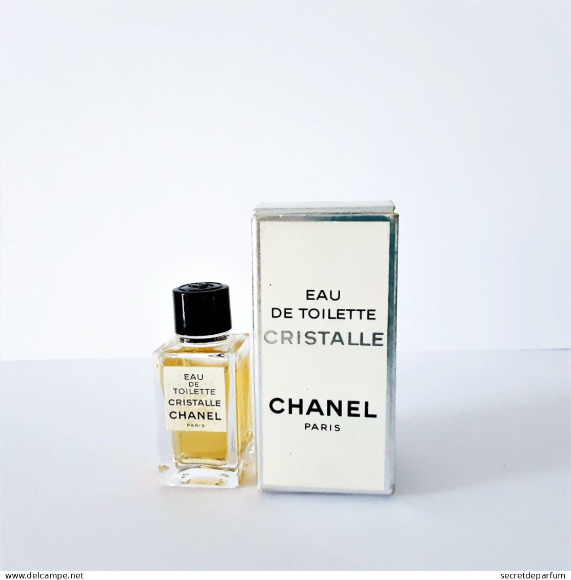 Miniatures De Parfum   CRISTALLE  EDT   4  Ml  De CHANEL   + Boite - Miniaturas Mujer (en Caja)