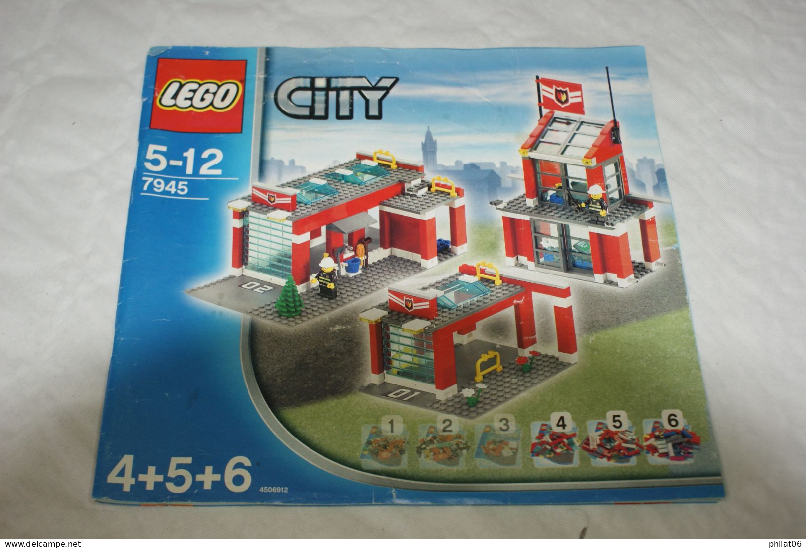 Caserne De Pompiers Avec Véhicules 7945 (année 2007) Complet Avec Boite - Lego System
