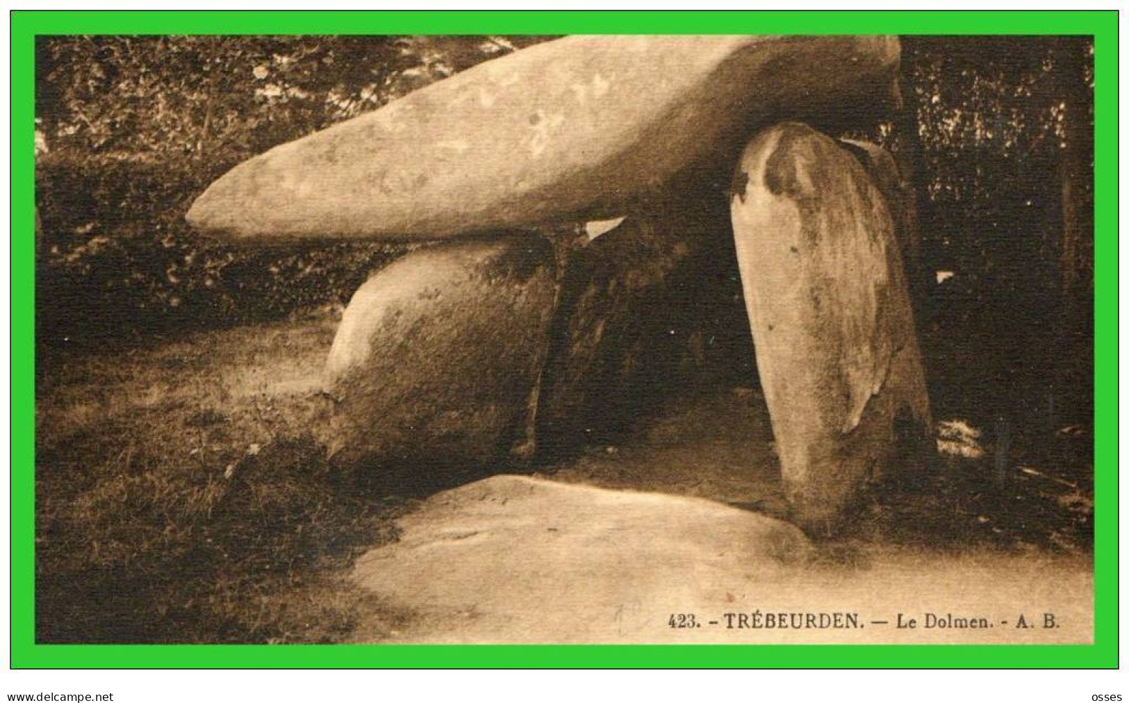 423- TREBEURDEN - Le Dolmen  (recto Verso) - Dolmen & Menhirs