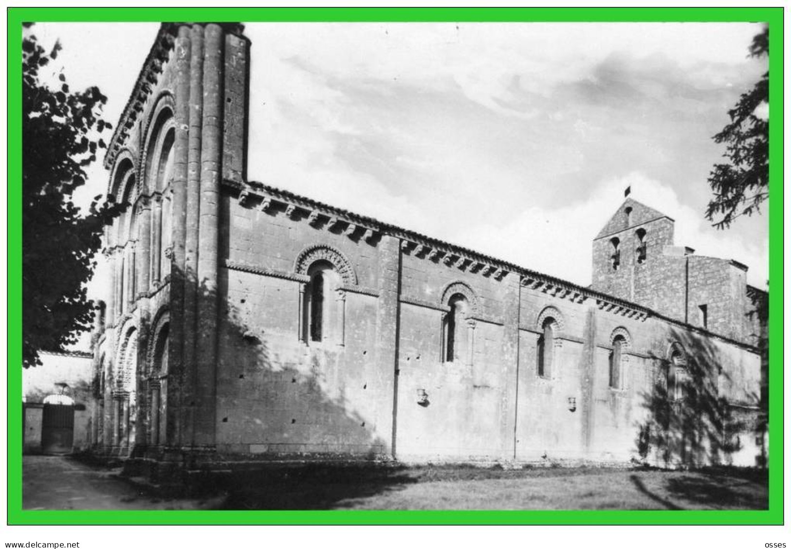 3609-MATHA -(Charente Maritime) L'église Saint Hérie.(recto Verso) - Matha