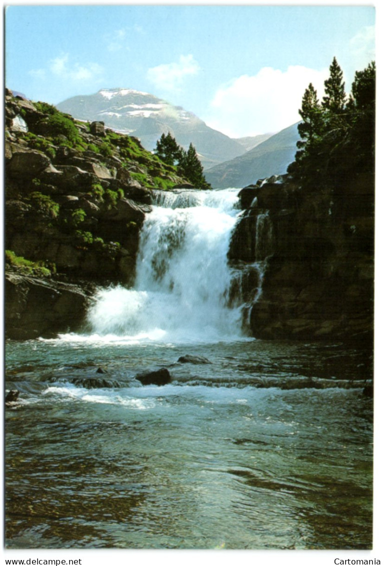 Torla (Pirineo Aragones) - Parque Nacional De Ordesa - Gradas De Soaso Y Rio Arazas - Huesca