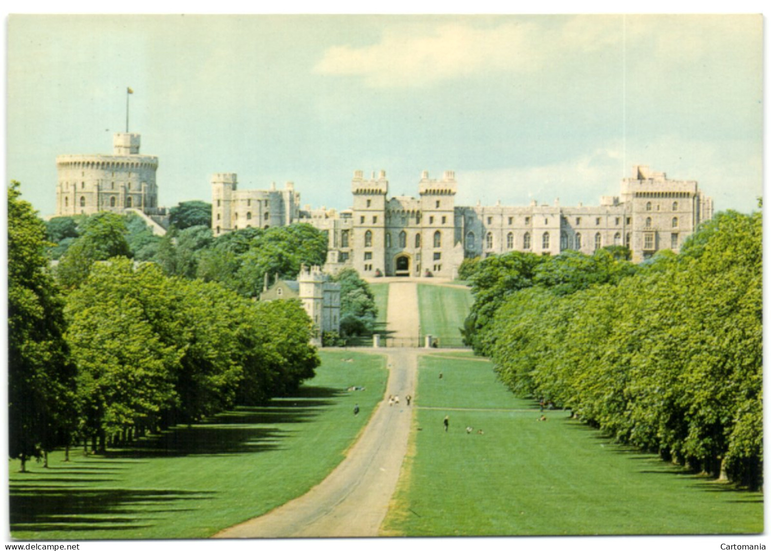 Windsor Castle - The Long Walk Showing Part Of The Tree-lined 3 Mile Carriage Way Throught Windsor Park - Windsor Castle