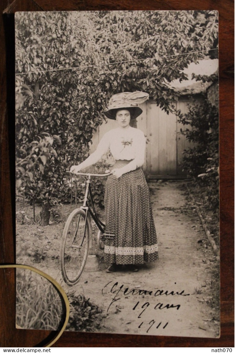 Carte Photo 1911 Luc Sur Mer Calvados Jeune Fille Avec Son Vélo CPA Ak Animée Tirage Print Vintage - Luc Sur Mer