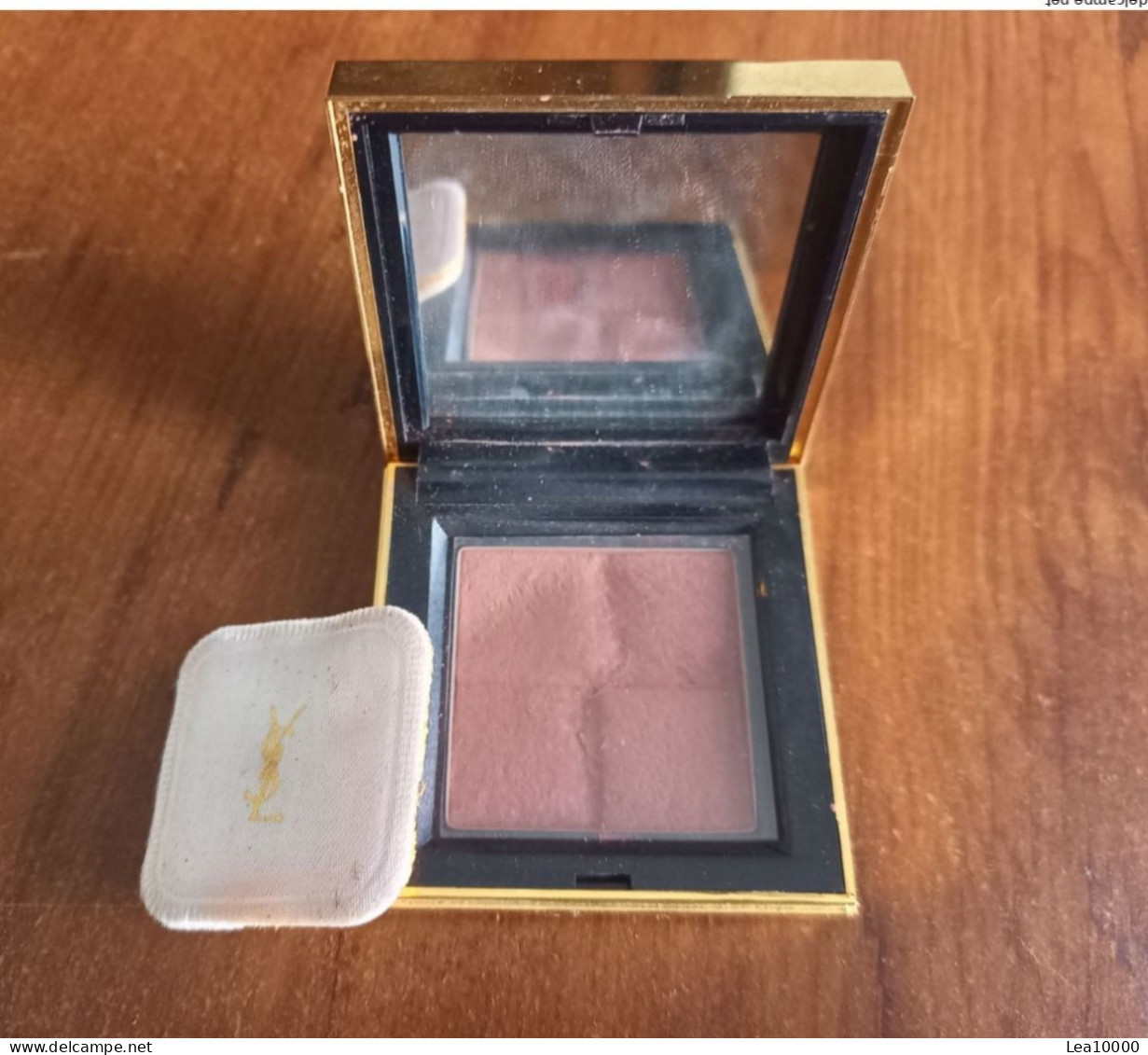 3 Poudriers - Clarins + Yves Saint Laurent Blush Variation Fard à Joues N°3 N°4 - Other & Unclassified