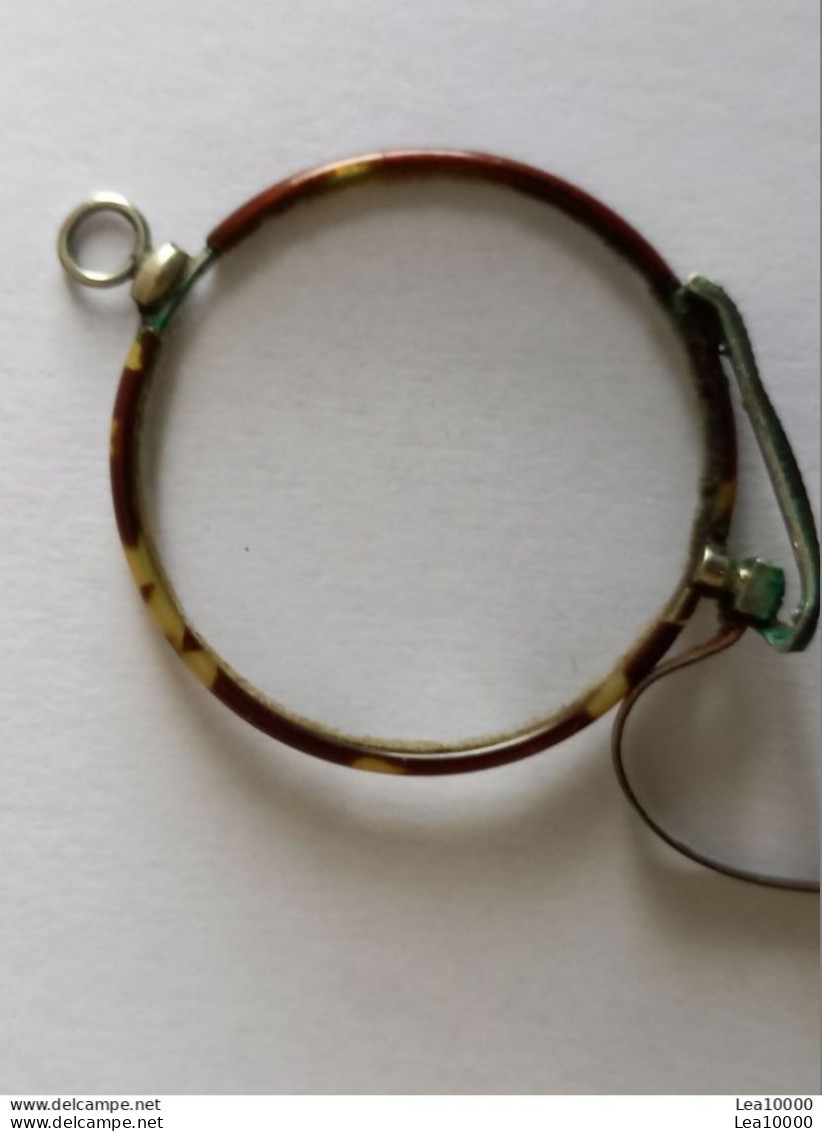 Ancienne Paire De Lunettes Pince Nez, Binocles, Lorgnons Vintage, Branches Bakélite? Etui, Accessoire De Théâtre - Brillen