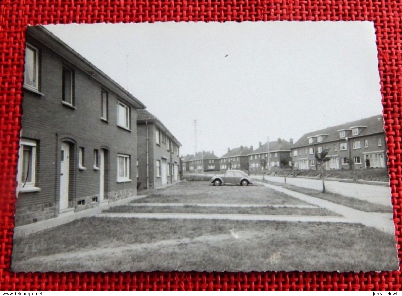 HORNU - Cité Bas-Courtils - Avenue Lemal - Cliché   Original Destiné à L'édition De La Carte Postale - Boussu