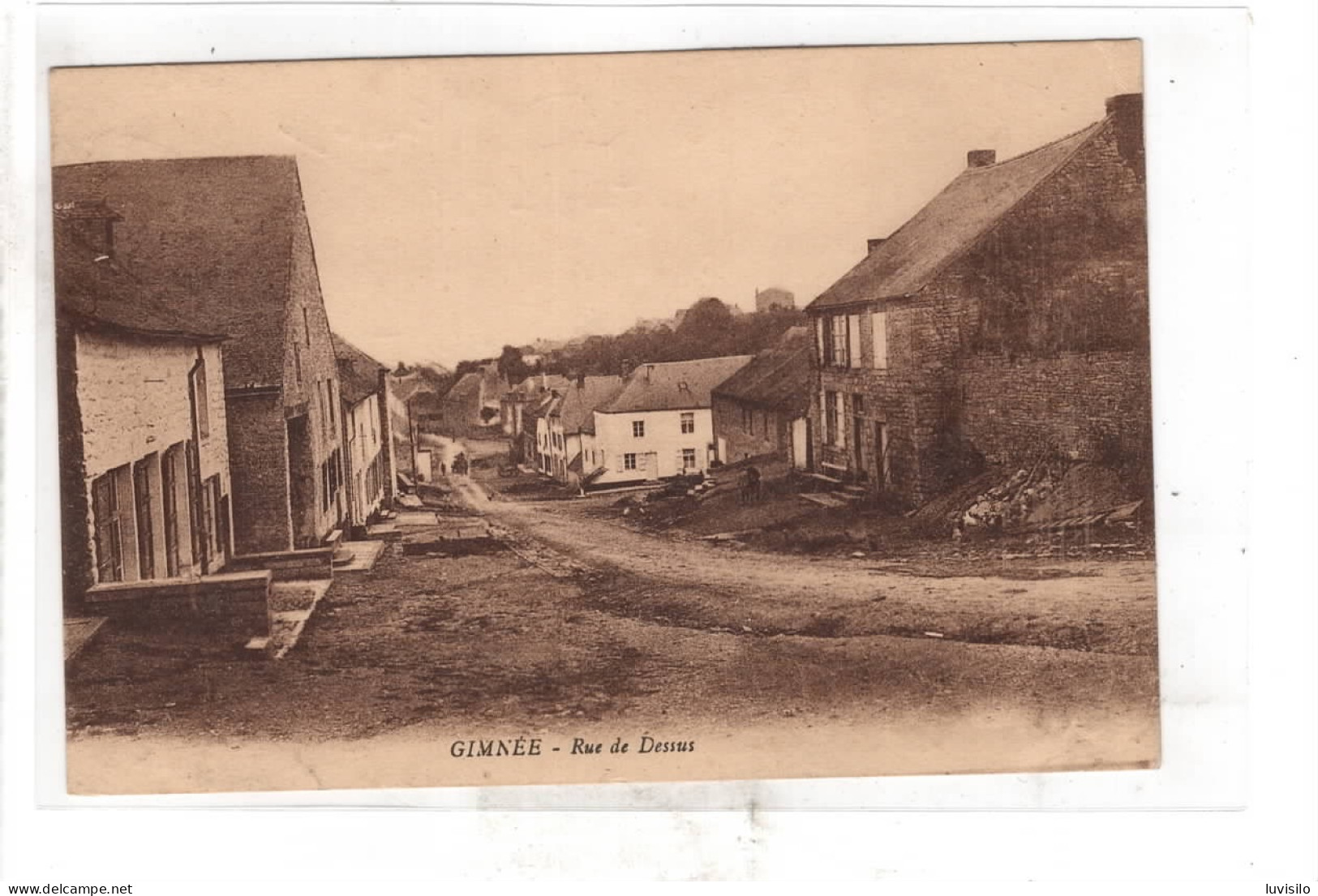 Gimnée Rue De Dessus - Doische