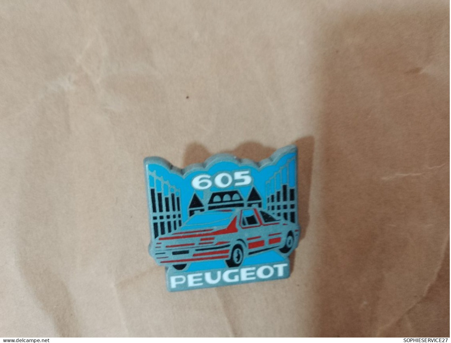 T1 // Pin's : PEUGEOT 605 - Peugeot