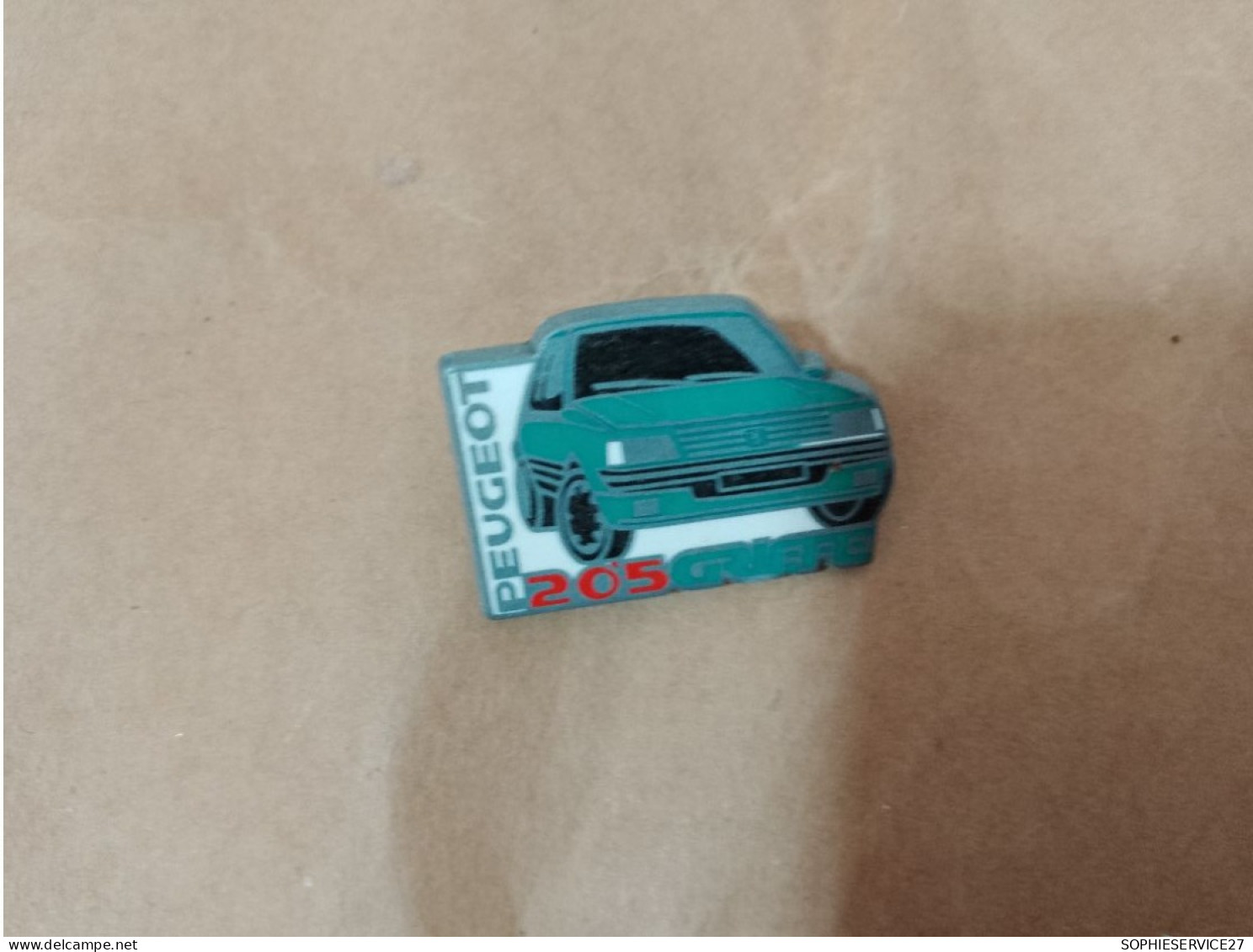 T1 // Pin's :PEUGEOT  205 GRIFFE - Peugeot