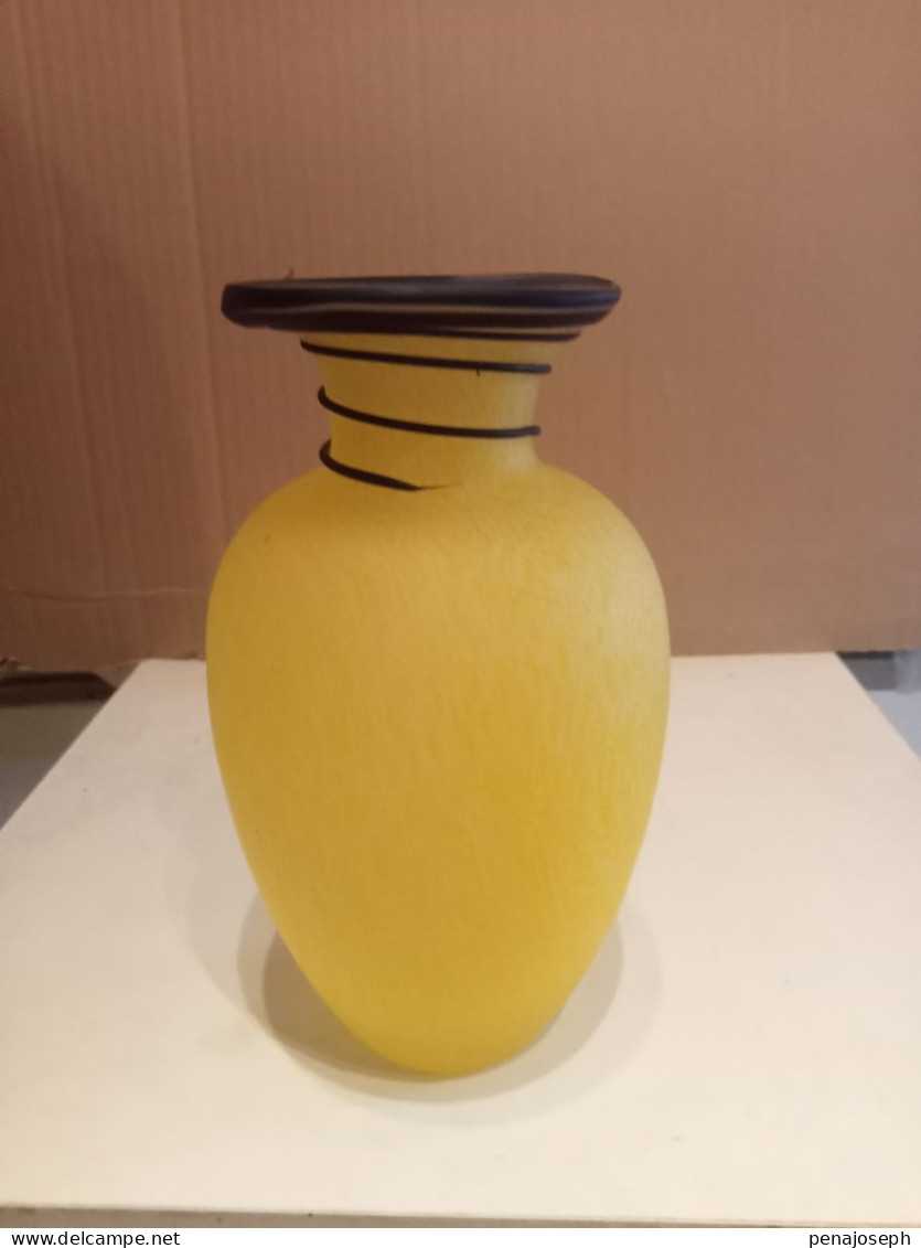 Vase Ancien Couleur Jaune Hauteur 19 Cm - Vases