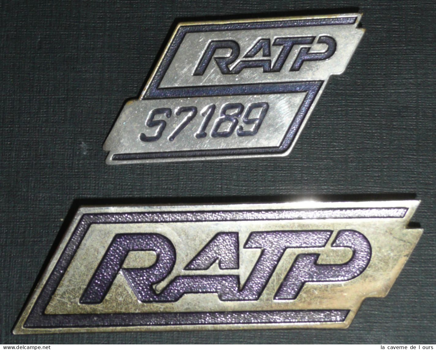 Rare Lot De 2 Anciens Insignes, Broches RATP R.A.T.P., Dont 1 FIA Lyon - Autres & Non Classés