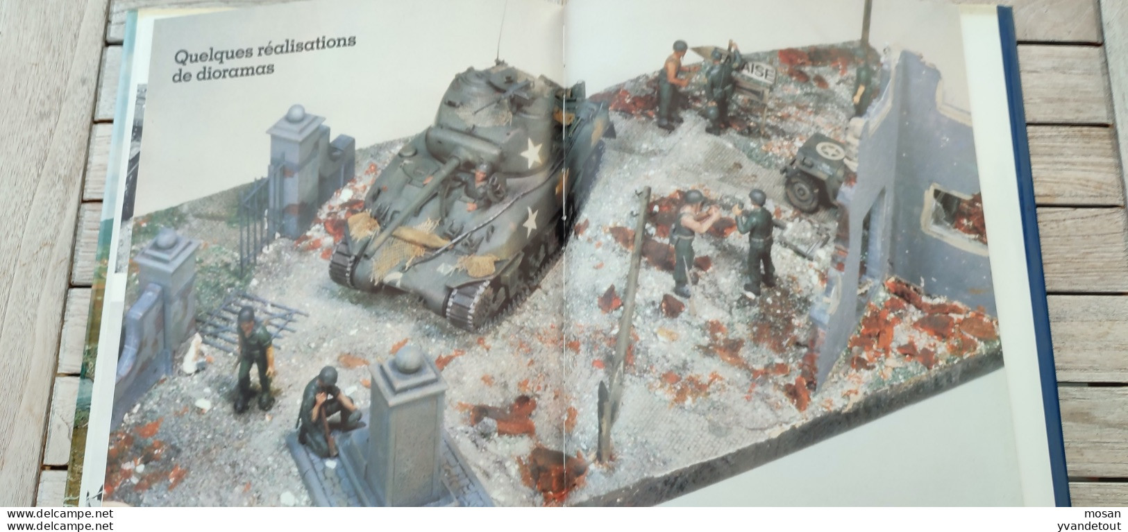 Véhicules militaires. Kits en plastique et diaporamas. Editions Atlas. Militaria. Tank. Char. Militaire.