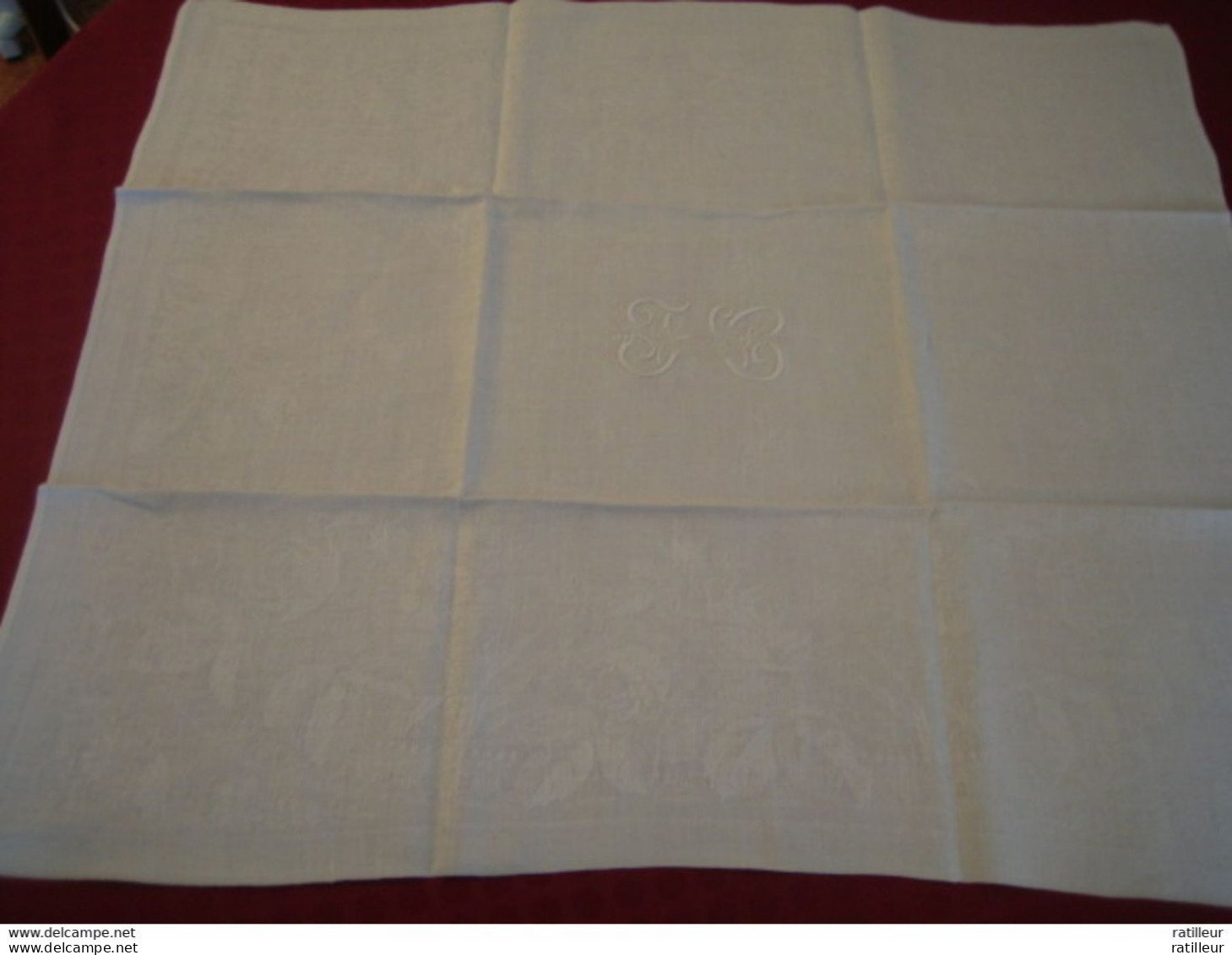 * Lot De 12 Serviettes De Table Et 2 Nappes. - Dentelles Et Tissus