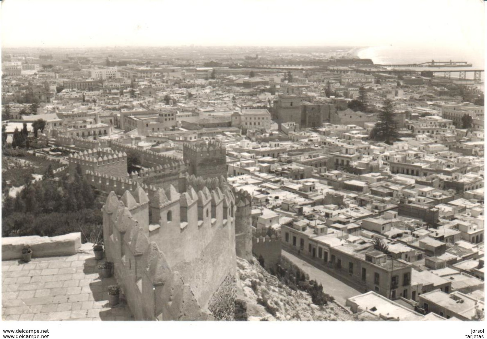 POSTAL    ALMERIA  -ESPAÑA  - VISTA GENERAL Y FORTALEZA ARABE - Almería