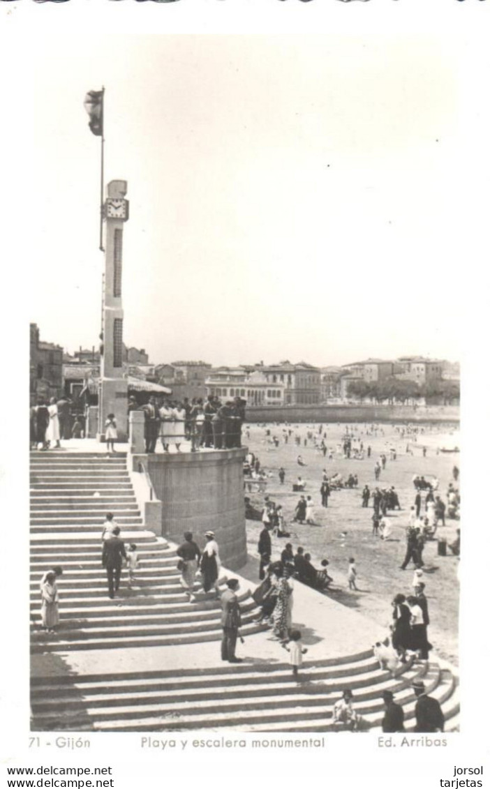 POSTAL   GIJON  -ASTURIAS  -PLAYA Y ESCALERA MONUMENTAL - Asturias (Oviedo)