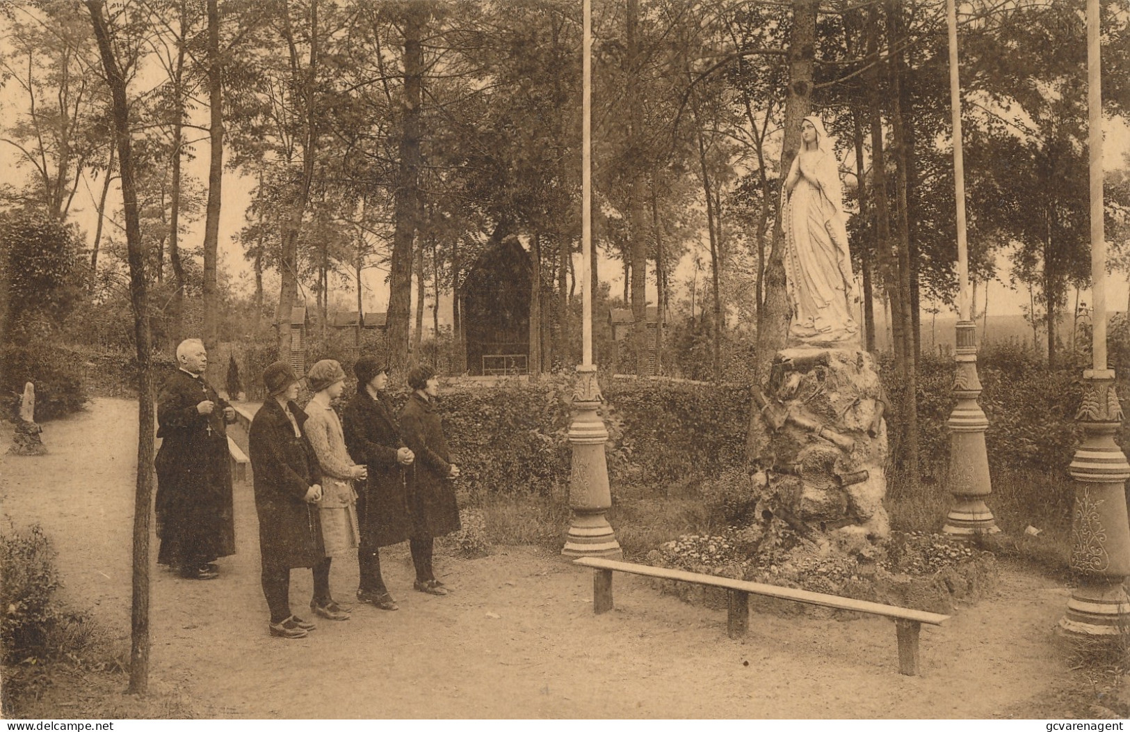 DEINZE  KOSTSCHOOL H.VINCENTIUS         ZIE AFBEELDINGEN - Deinze