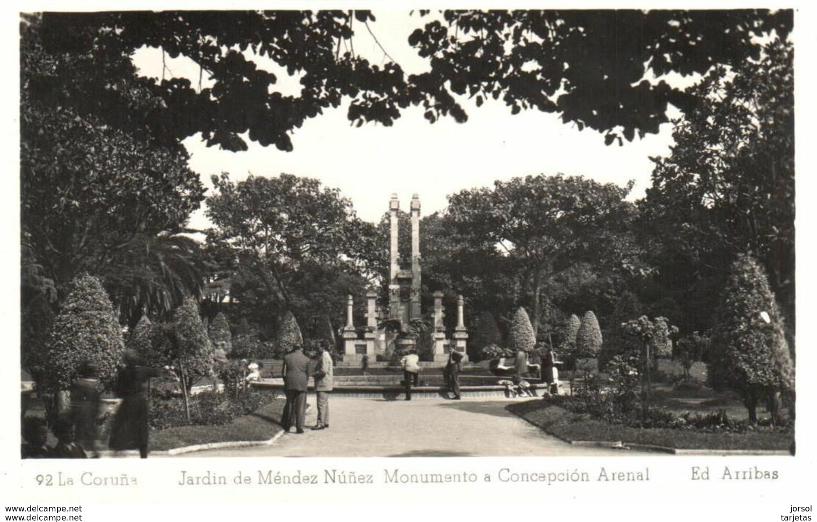 POSTAL   LA CORUÑA -GALICIA -JARDIN DE MENDEZ NUÑEZ Y MONUMENTO A CONCEPCION ARENAL  (ED.ARRIBAS) - La Coruña