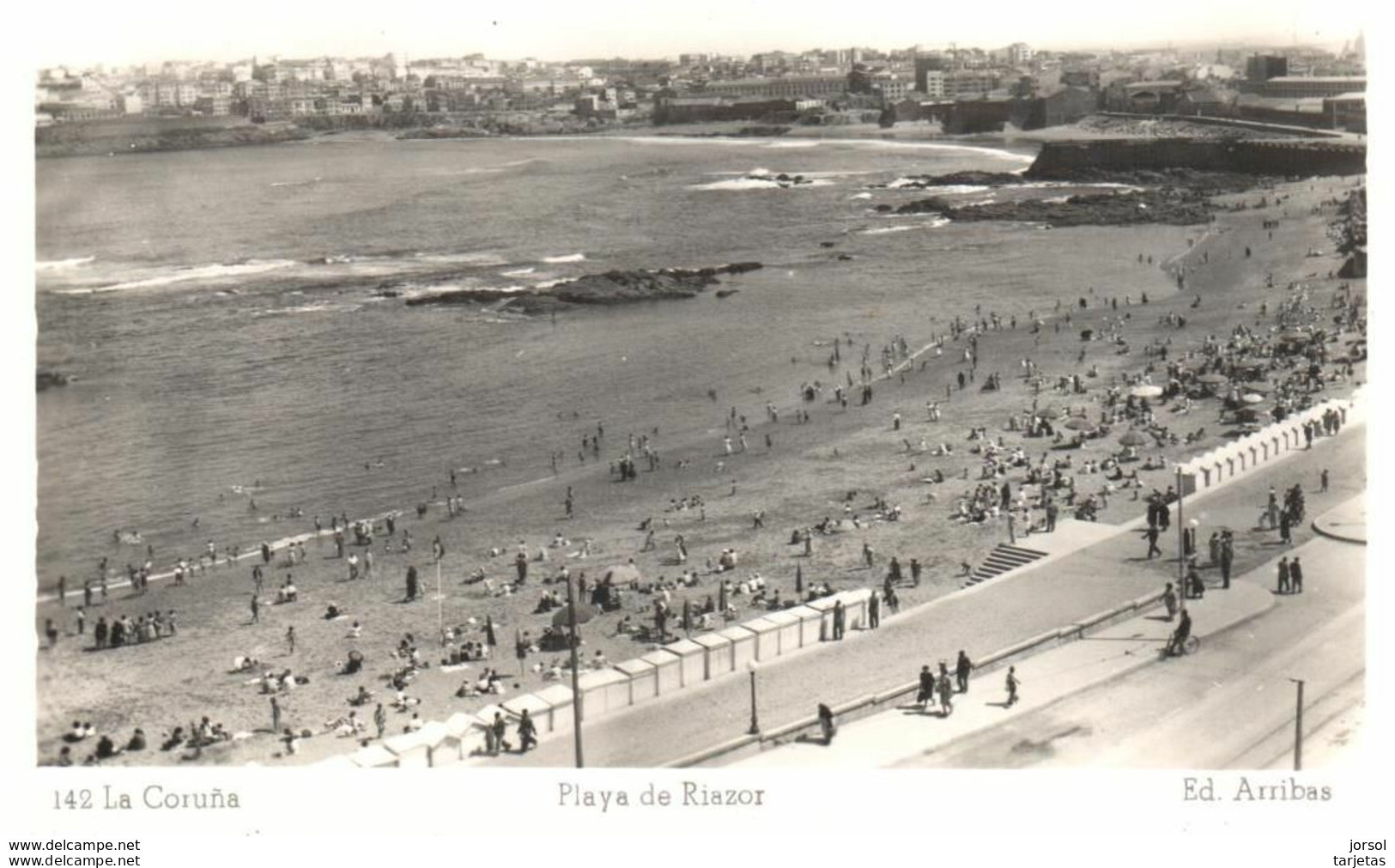 POSTAL   LA CORUÑA -GALICIA -PLAYA DE RIAZOR  (ED.ARRIBAS) - La Coruña