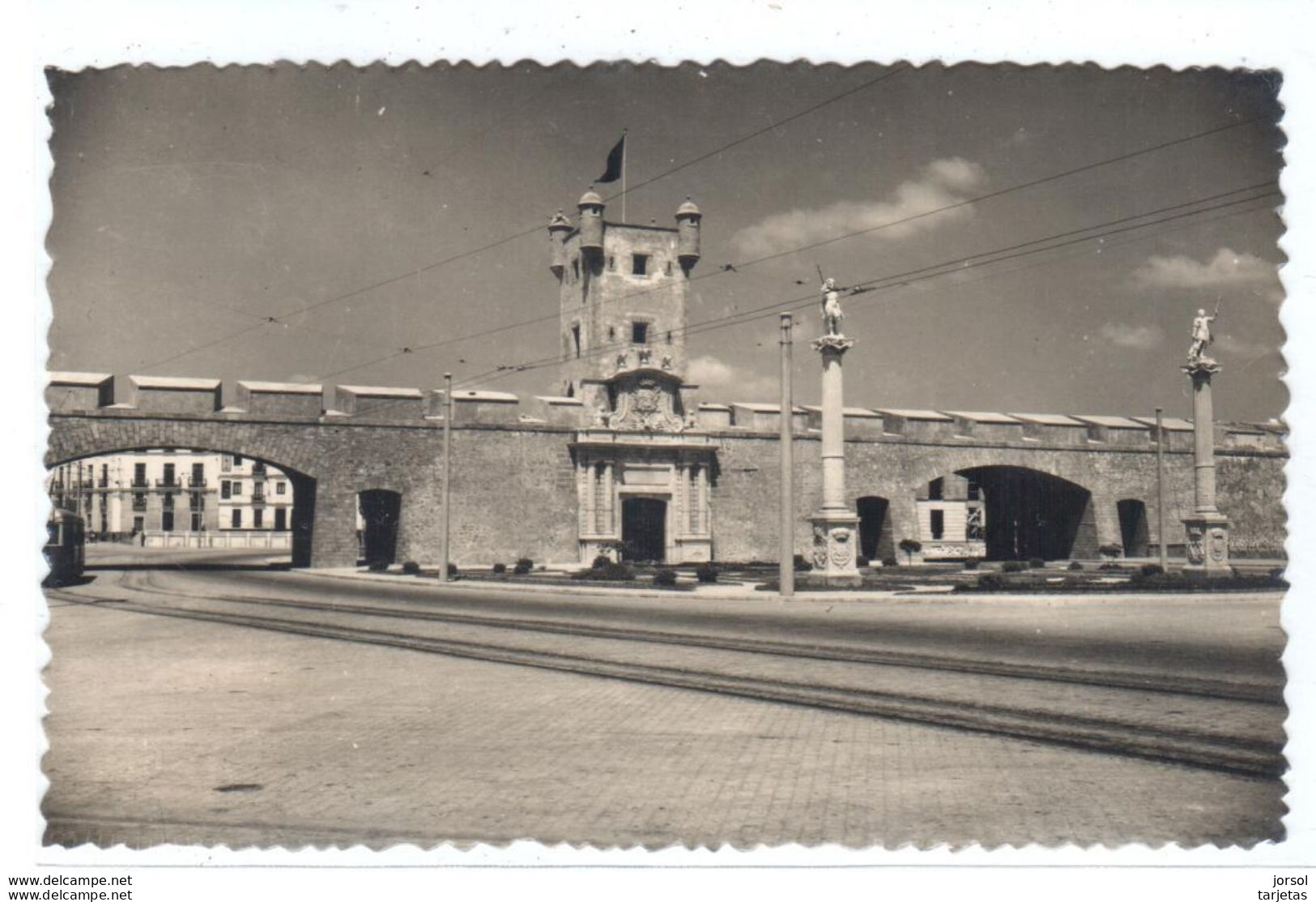 POSTAL   CADIZ  - ANDALUCIA  - PUERTA DE HIERRO   ( EDIC.SICILIA ) - Cádiz