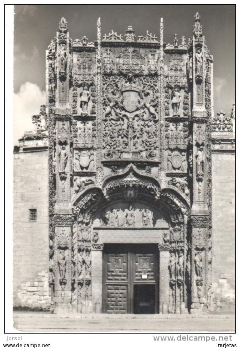 POSTAL   VALLADOLID  -ESPAÑA  -FACHADA DE SAN GREGORIO-MUSEO NACIONAL DE ESCULTURA  (EDIC. FISA ) - Valladolid