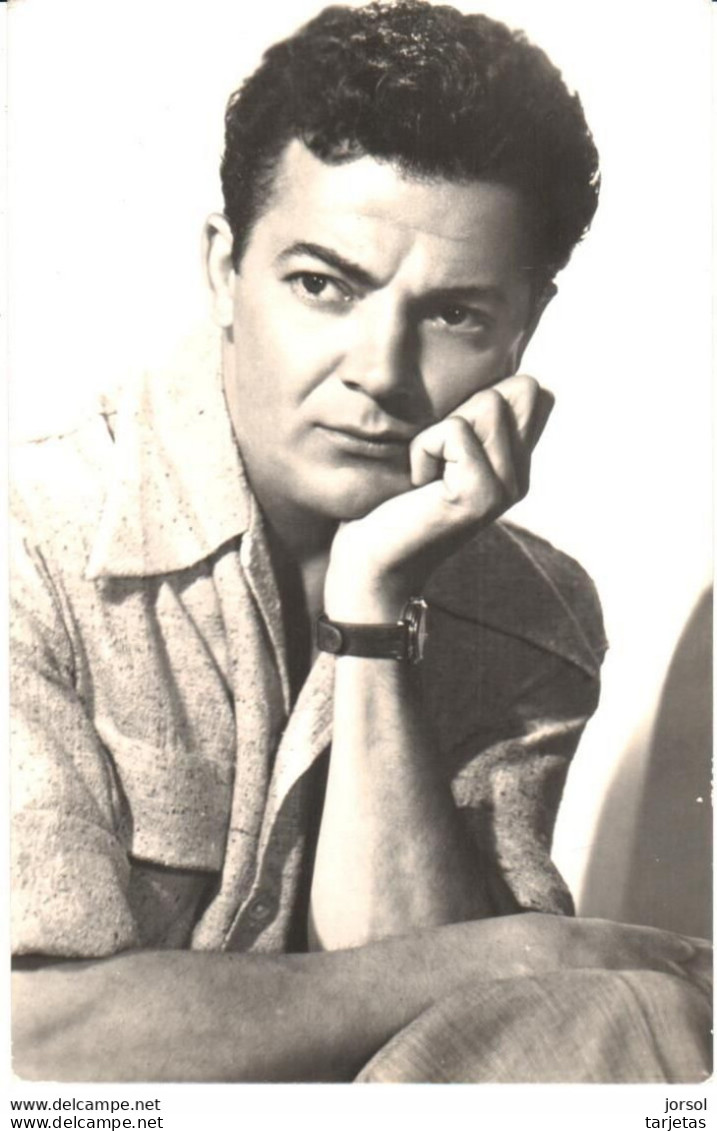 POSTAL   FOTOGRAFIA   DEL ACTOR  CORNEL WILDE - Photos