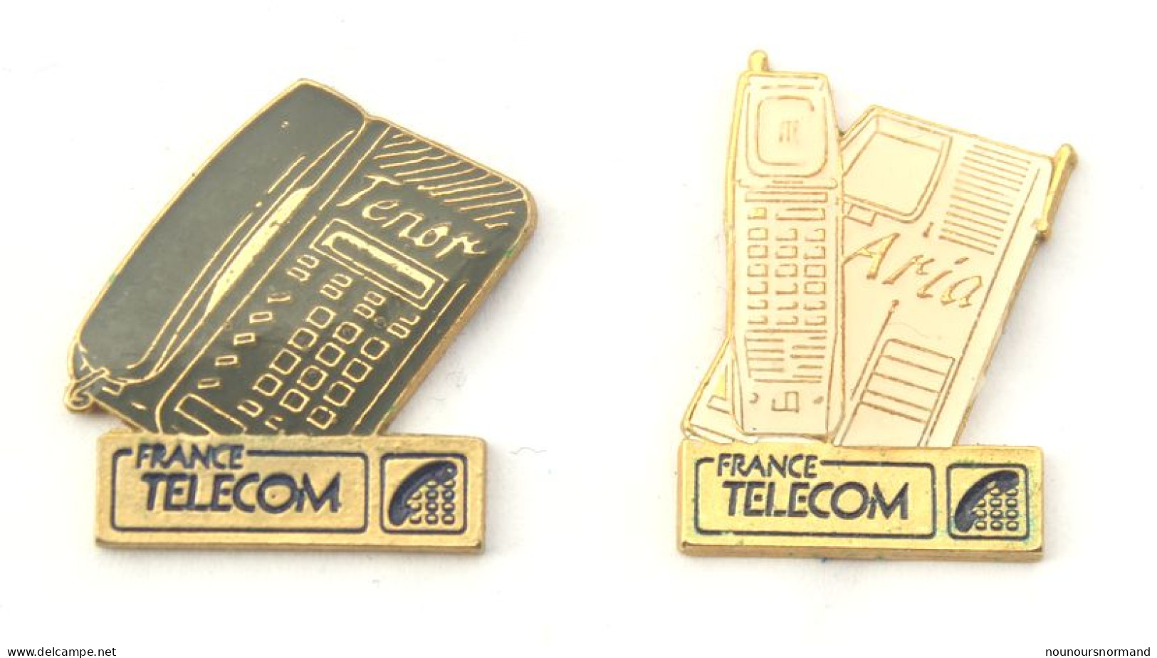 Trés Joli Lot De 2 Pin's FRANCE TELECOM - Téléphones Vintage ARIA Et TENOR - M712A - Telecom De Francia