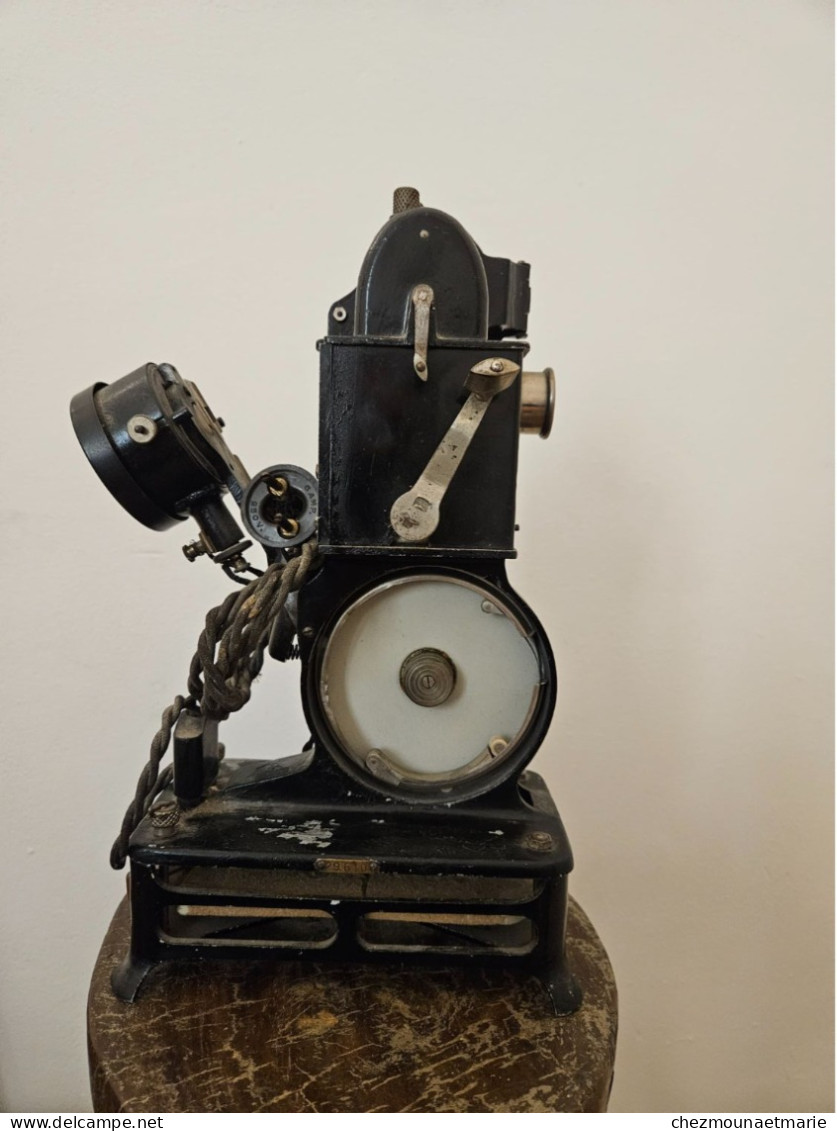 PROJECTEUR PATHEX N°29610 HAUTEUR 32CM - Proyectores De Cine