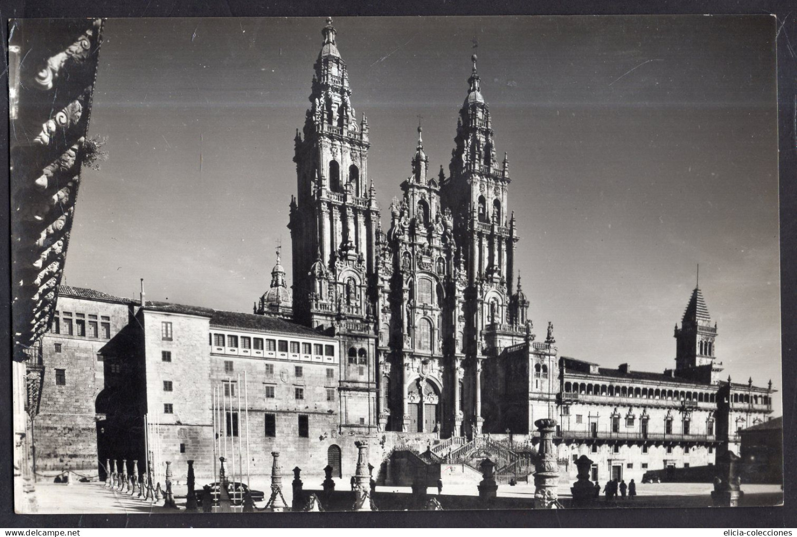 España - Circa 1920 - Postcard - La Coruña - Santiago De Compostela - Spain Square And Cathedral - La Coruña