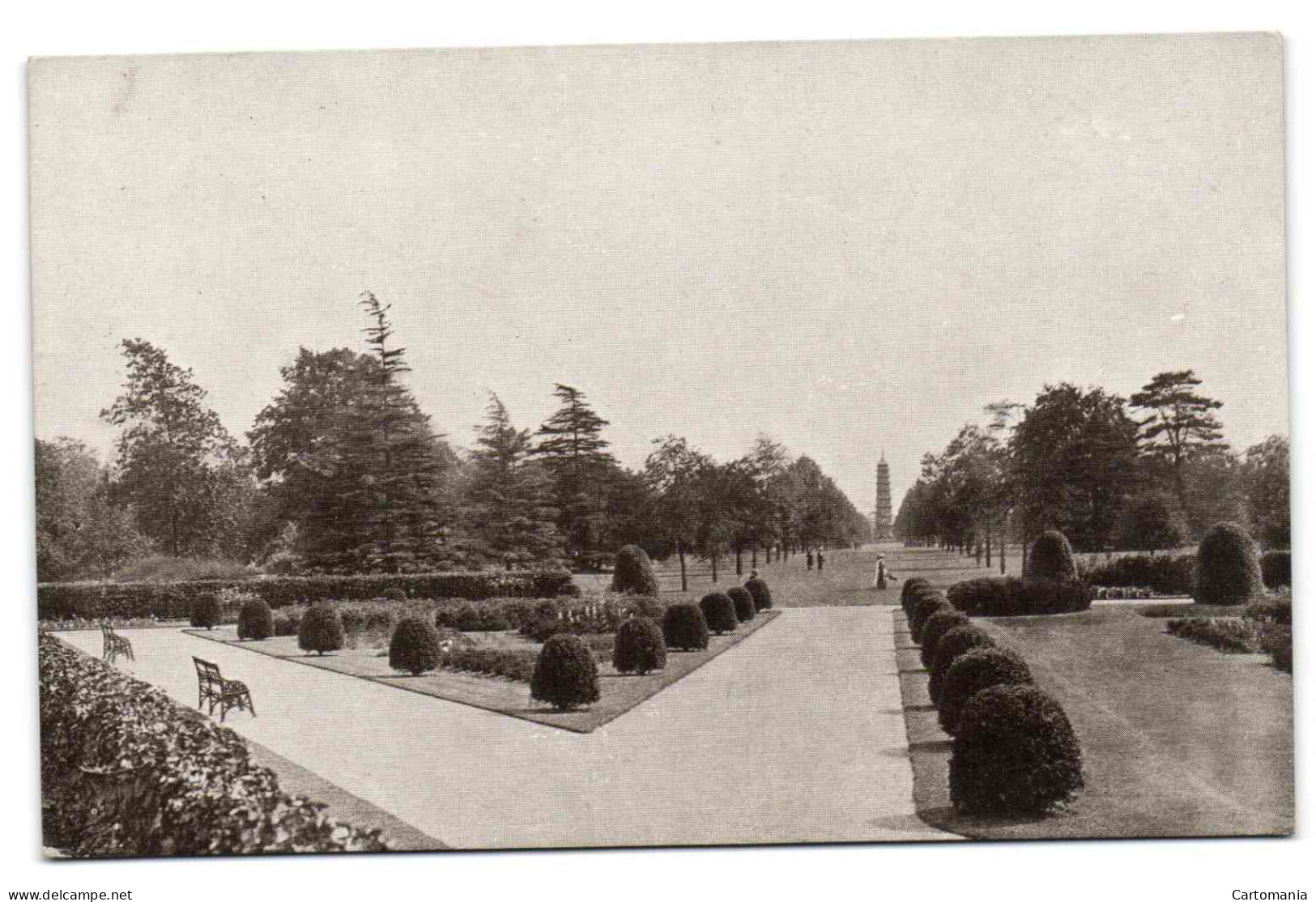 Kew Gardens - Italian Garden And Pagoda Vista - London Suburbs