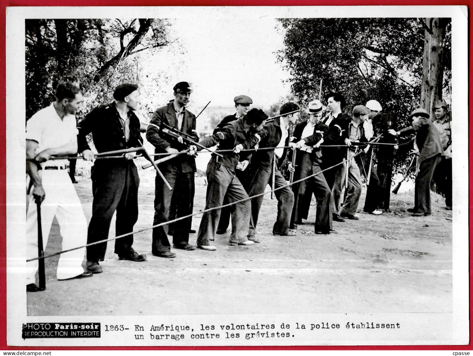 PHOTO Photographie De Presse "Paris Soir" Police USA - Les Volontaires établissent Un Barrage Contre Les Grévistes - Amerika