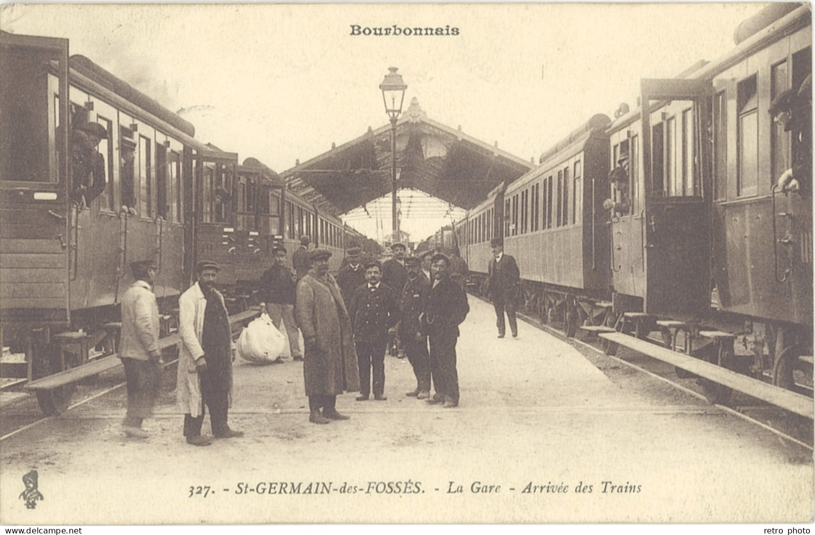 TB 03 – St Germain Des Fossés – 327 La Gare – Arrivée Des Trains - Andere & Zonder Classificatie