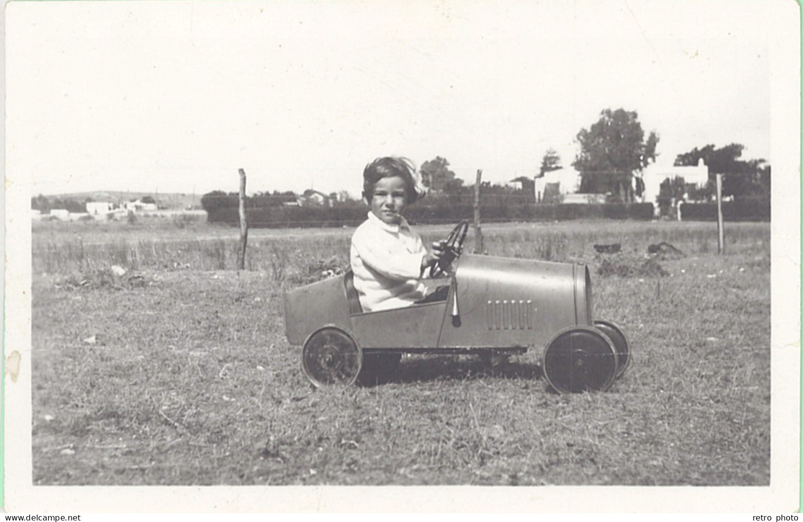 LD Photo Enfant Dans Voiture à Pédale, 1932 - Anonieme Personen