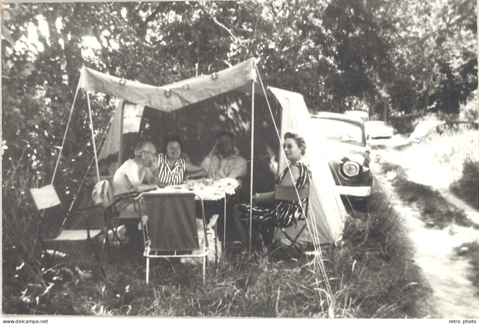 TB Photo Famille , Pique-nique En Camping, Automobile - Coches