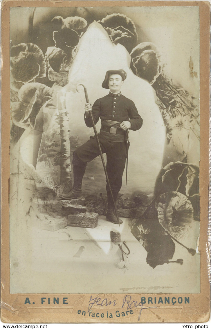 B Photo Sur Carton Chasseur-Alpin, A. Fine Briançon - Guerra, Militares