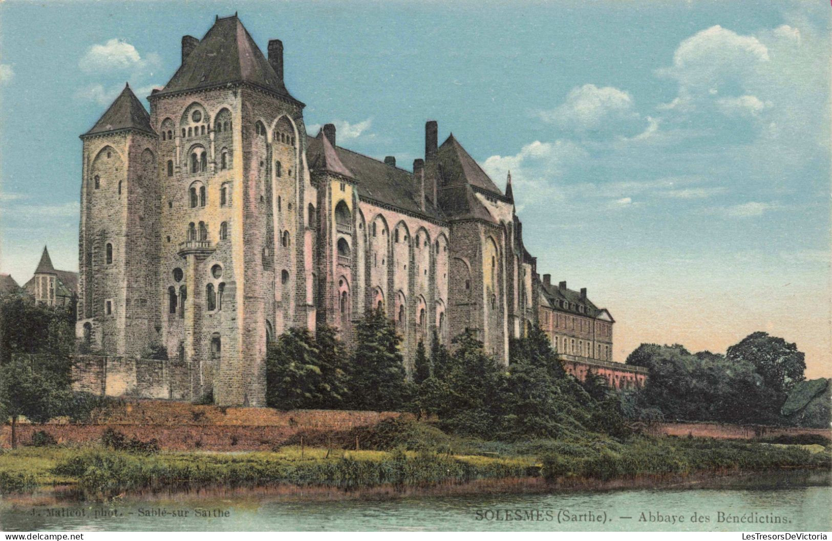 FRANCE - Solesmes - Abbaye Des Bénédictins - Colorisé - Carte Postale Ancienne - Solesmes