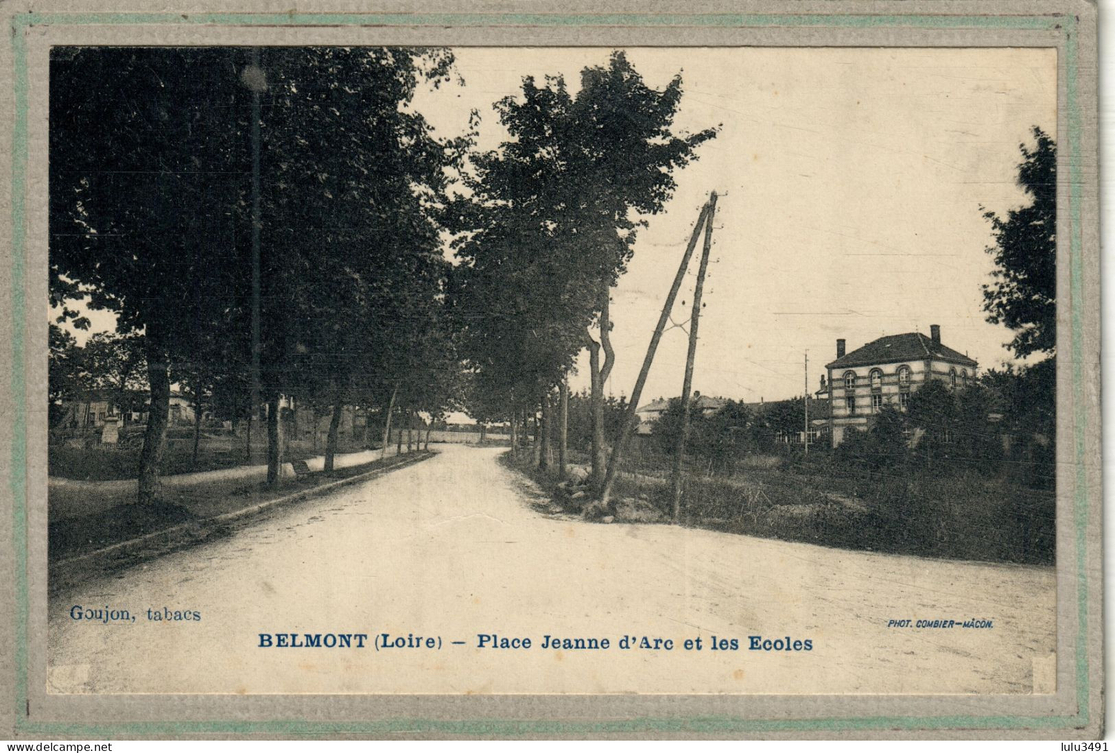 CPA  (42) BELMONT - Aspect De La Place Jeanne D'Arc Et Des Ecoles En 1920 - Belmont De La Loire