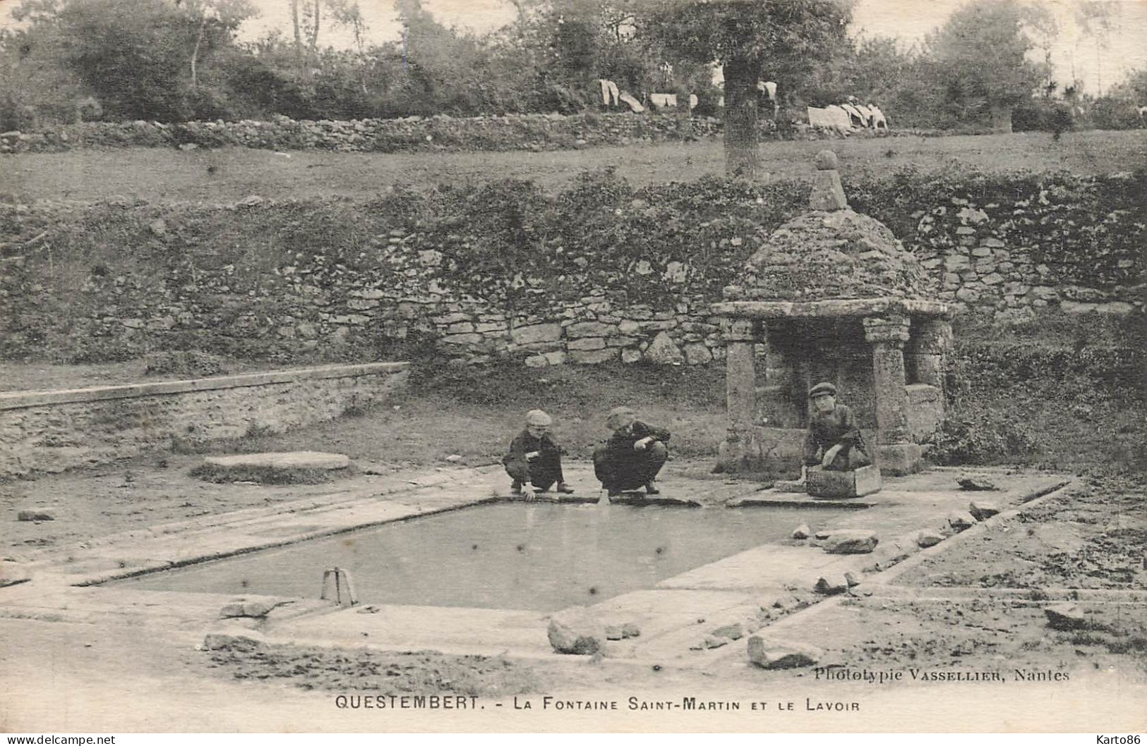 Questembert * La Fontaine St Martin Et Le Lavoir - Questembert