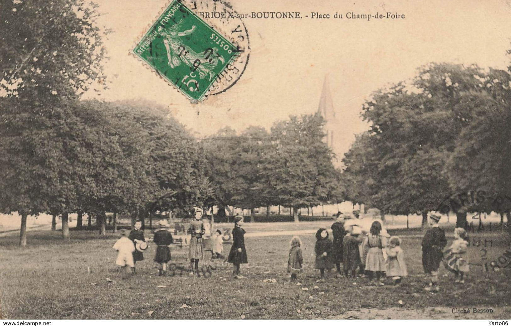 Brioux Sur Boutonne * Place Du Champ De Foire * Enfants Villageois - Brioux Sur Boutonne