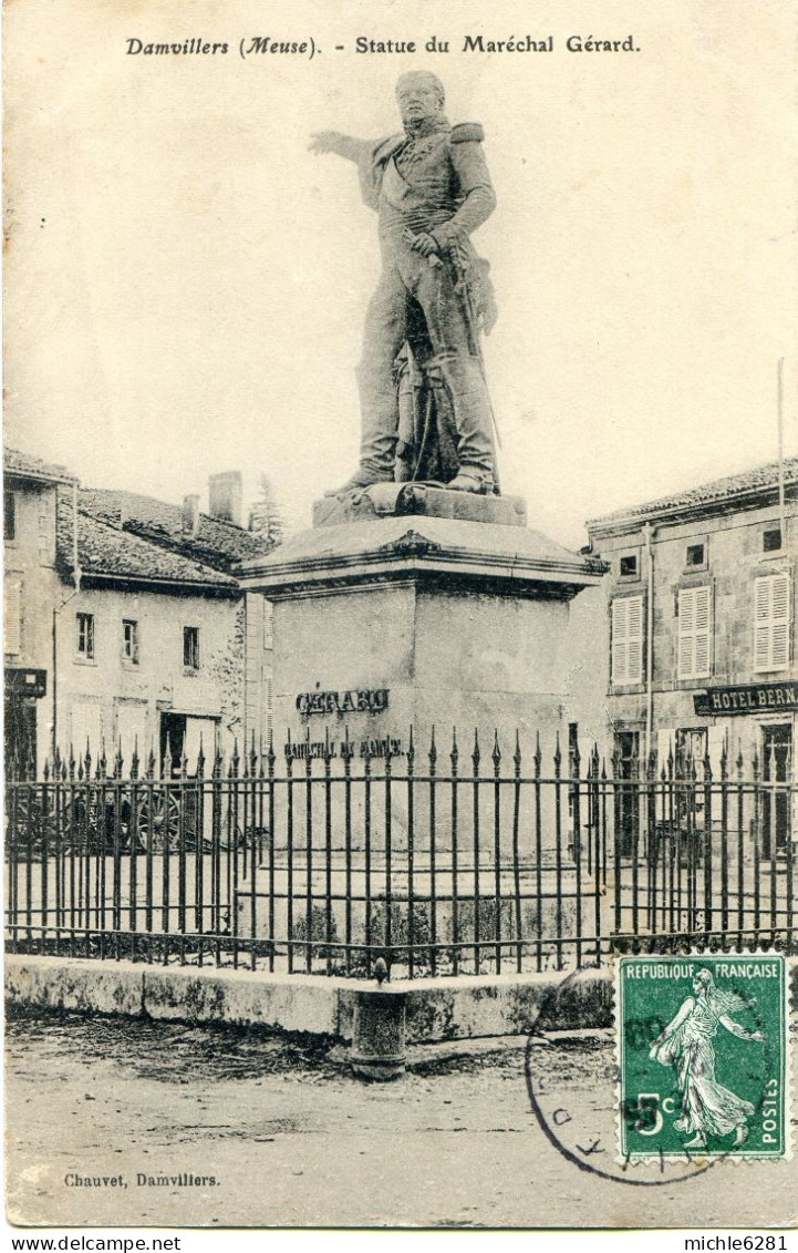 Damvillers - Statue Du Maréchal Gérard - Damvillers