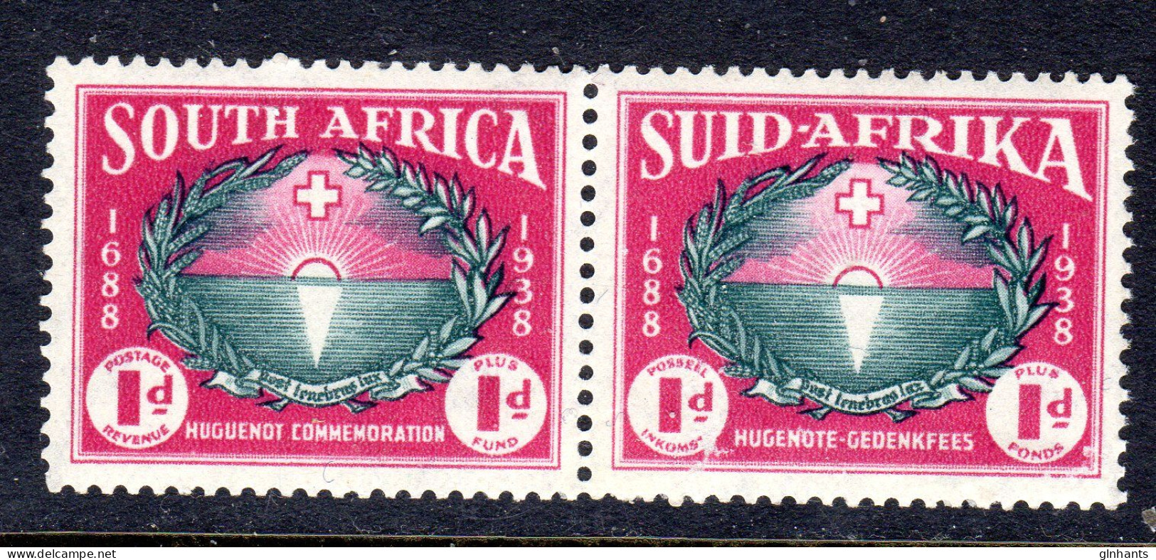 SOUTH AFRICA - 1939 HUGUENOT LANDING FUND 1d STAMP PAIR MNH ** SG 83 SOME INK ADHESION (2 SCANS) - Neufs